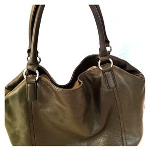 Margot large shoulder bag.